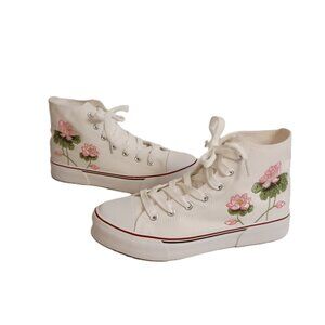 White Embroidered Floral High Top Sneakers Women’s Size 7.5 NWOT